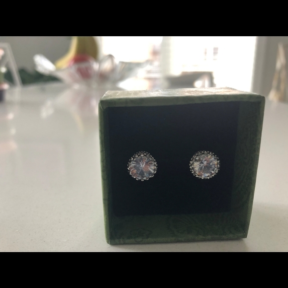 925 Silver 10mm Cz Cluster Stud Earrings - Picture 3 of 4